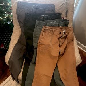 Men’s 30x34 built-in flex Old Navy Pants-Set of 4